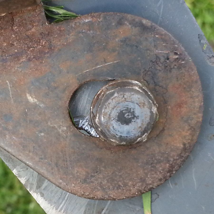 modified leg attachment position